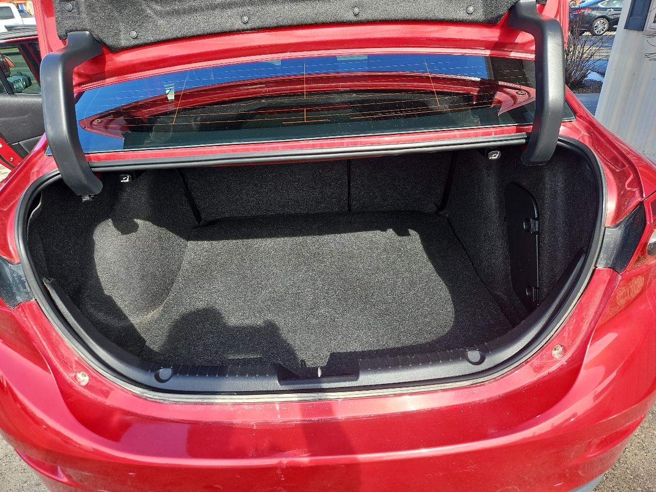 Mazda Mazda3 4-Door Sport Auto 2017