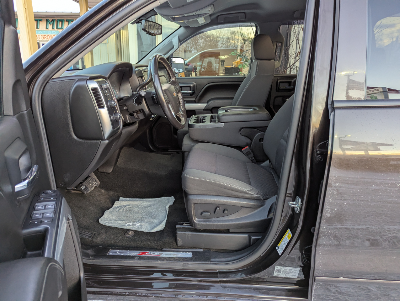 Chevrolet Silverado 1500 4WD Double Cab 143.5" LT w/2LT 2018