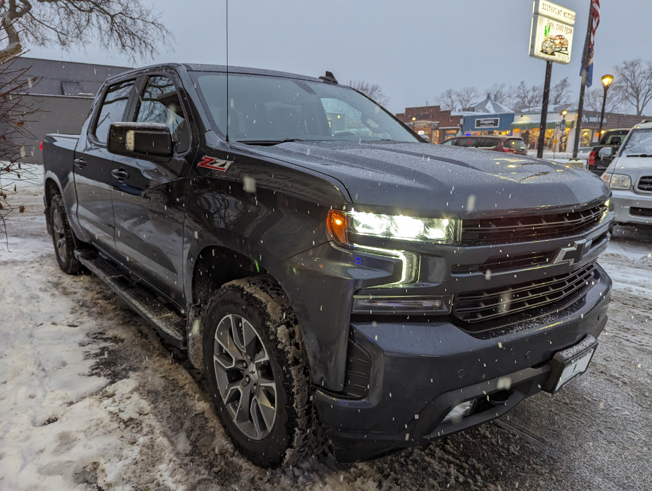 Chevrolet Silverado 1500 4WD Crew Cab 147" RST 2021