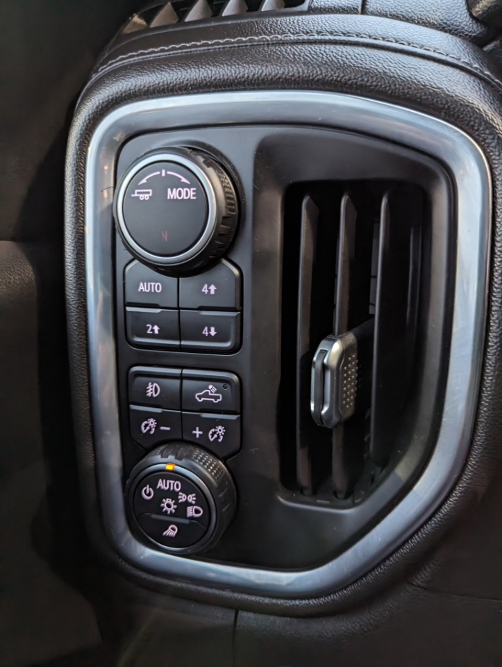 Chevrolet Silverado 1500 4WD Crew Cab 147" RST 2021