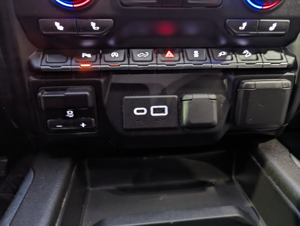 Chevrolet Silverado 1500 4WD Crew Cab 147" RST 2021