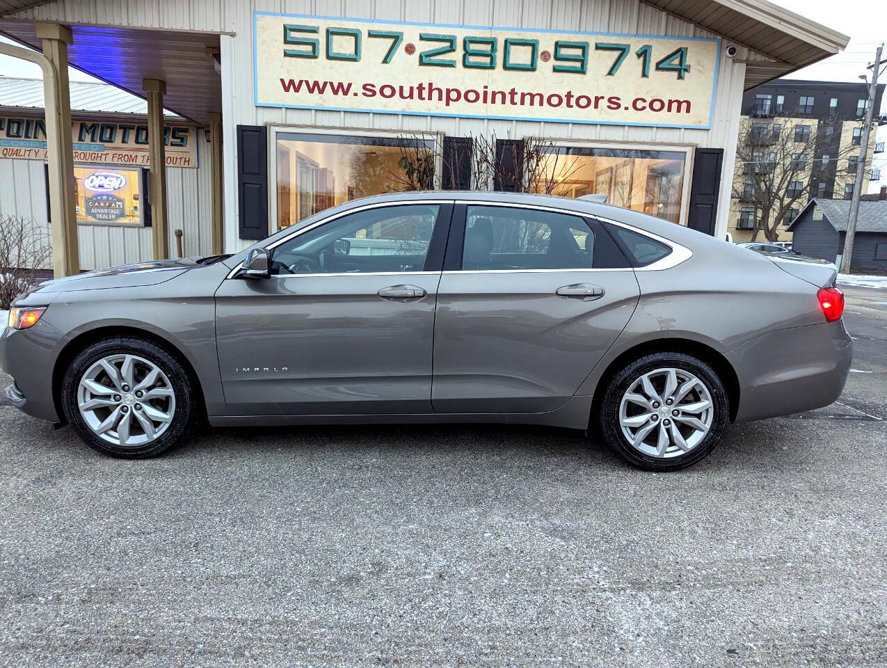 Chevrolet Impala 4dr Sdn LT w/1LT 2018