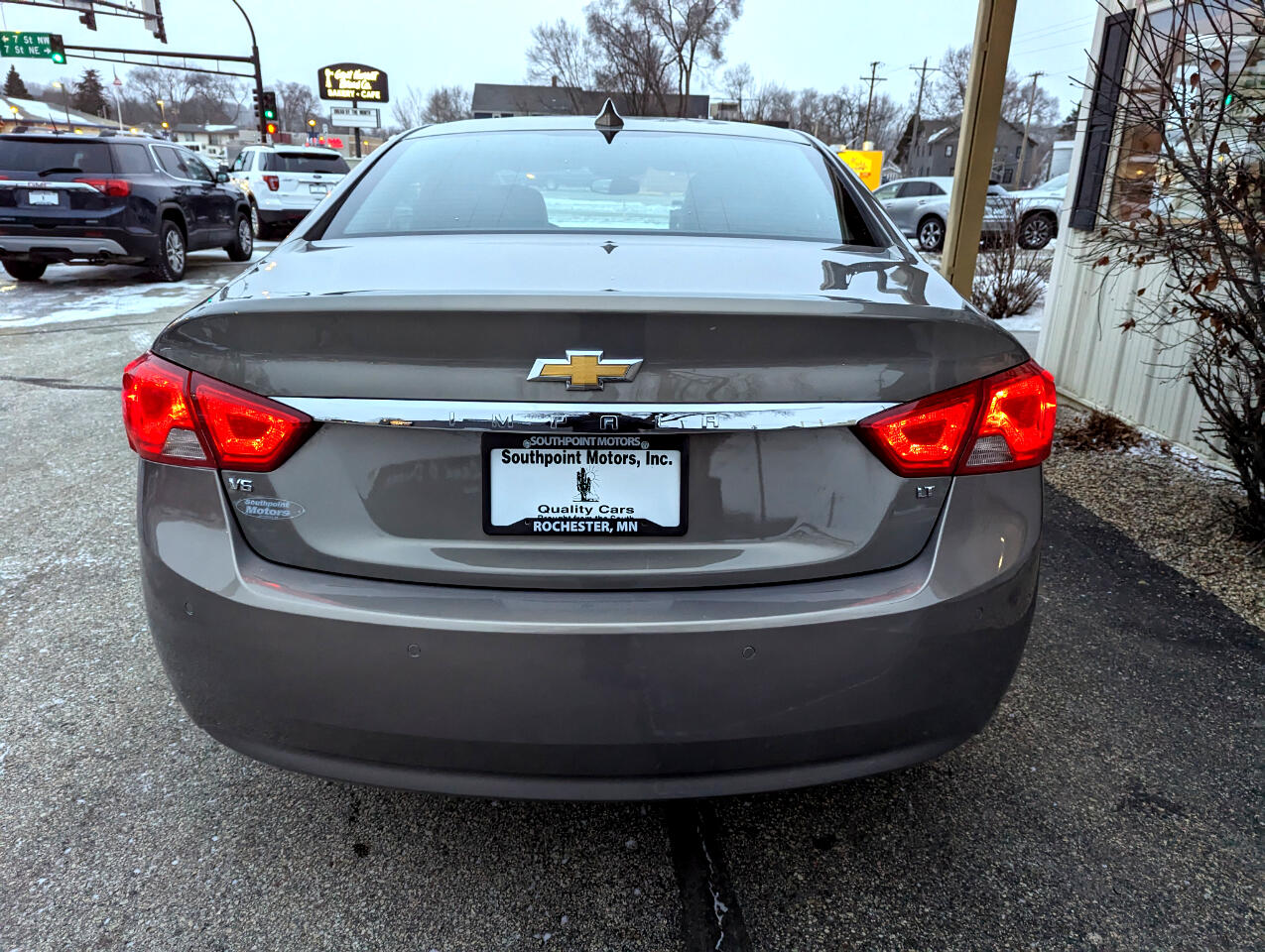 Chevrolet Impala 4dr Sdn LT w/1LT 2018