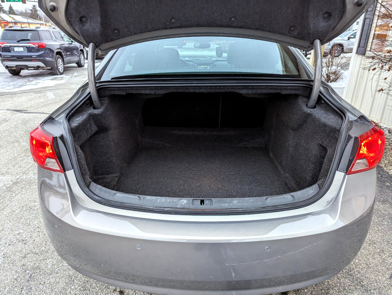 Chevrolet Impala 4dr Sdn LT w/1LT 2018