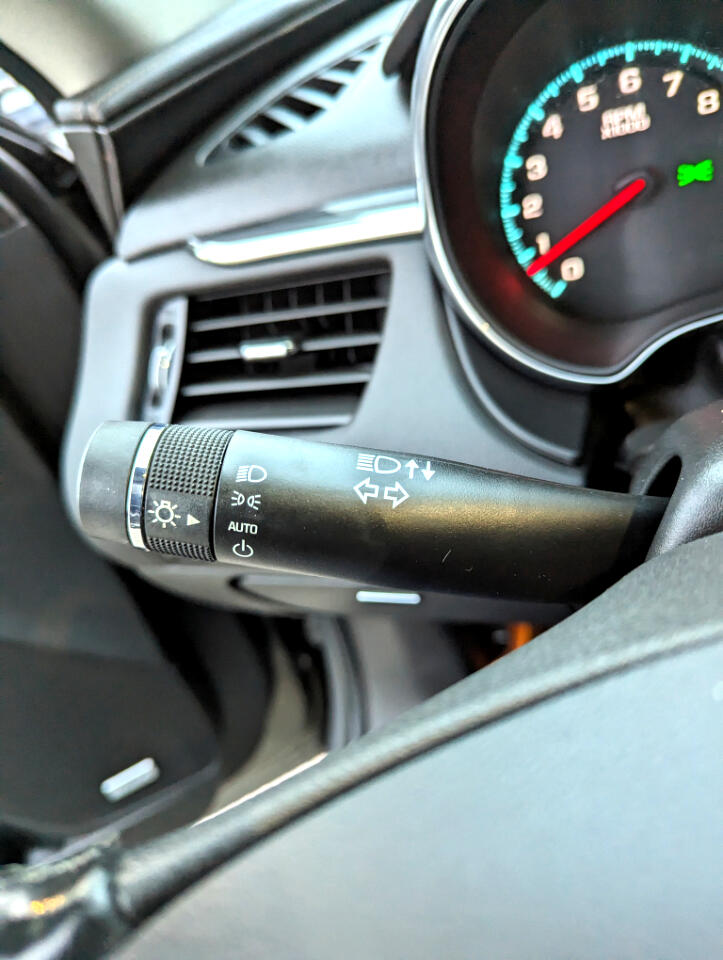 Chevrolet Impala 4dr Sdn LT w/1LT 2018