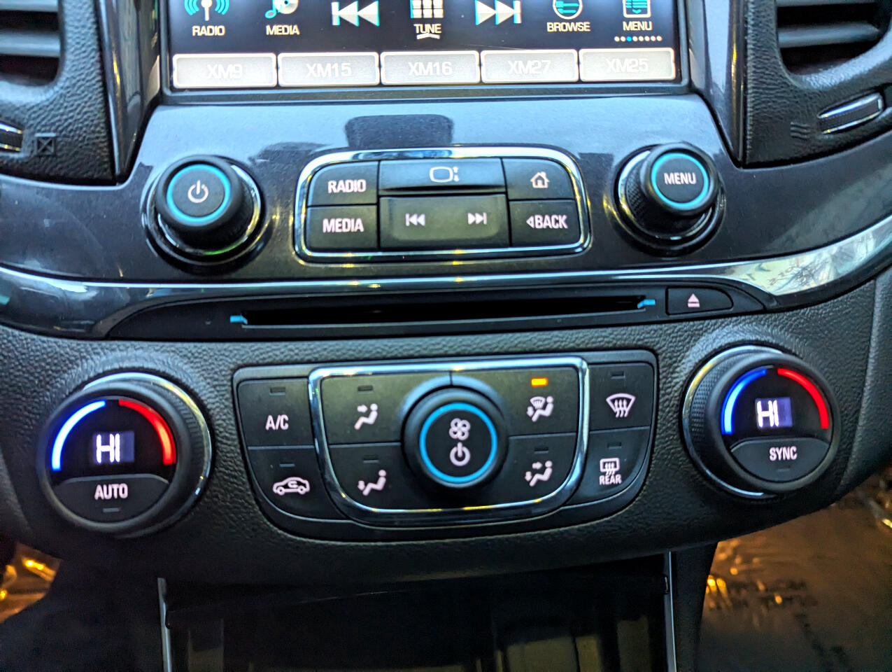 Chevrolet Impala 4dr Sdn LT w/1LT 2018