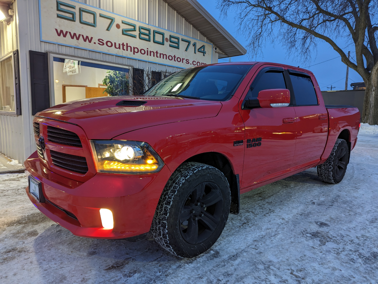 2016 RAM 1500 4WD Crew Cab 140.5" Sport