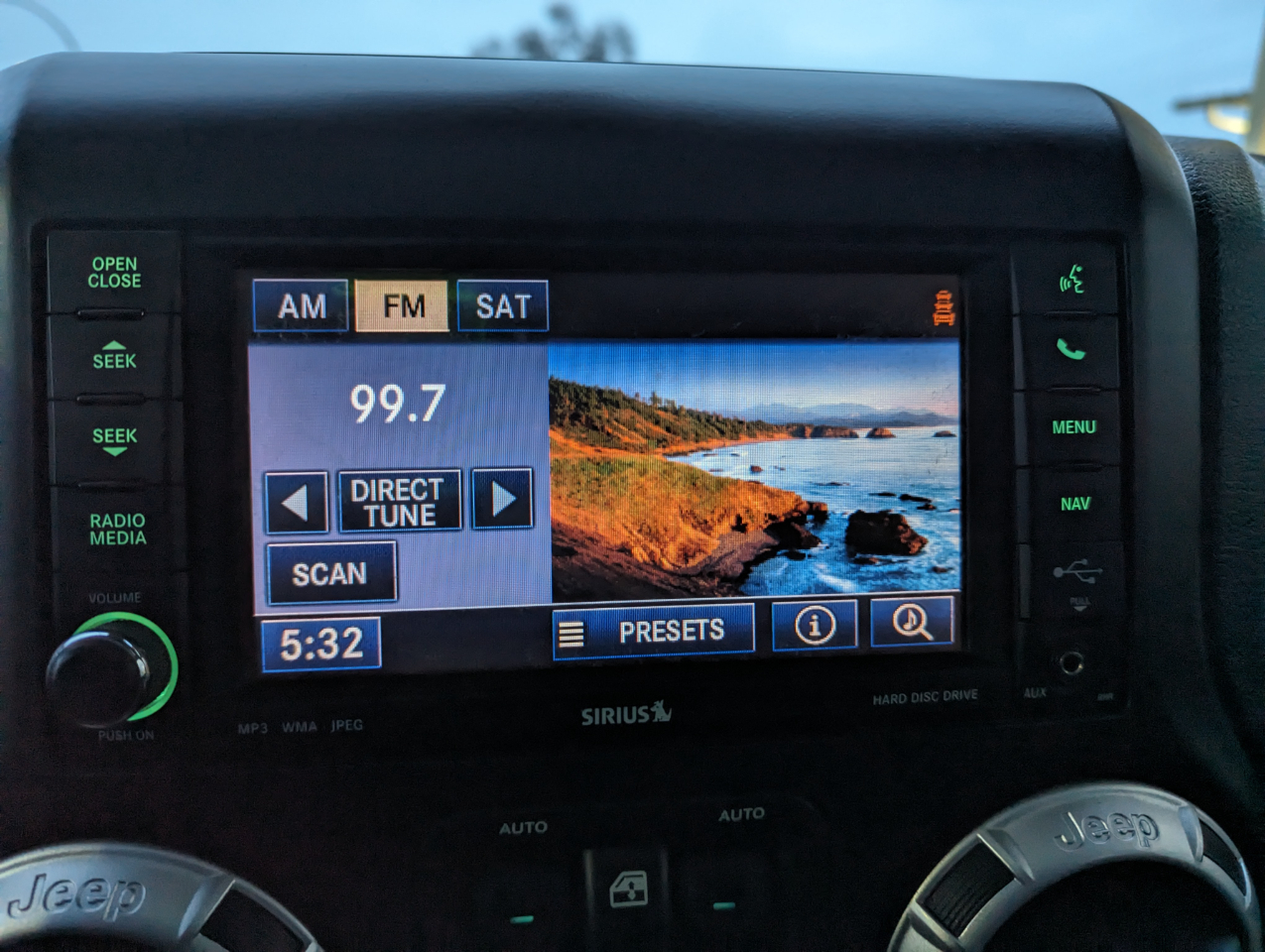 Jeep Wrangler Unlimited 4WD 4dr Sahara 2013