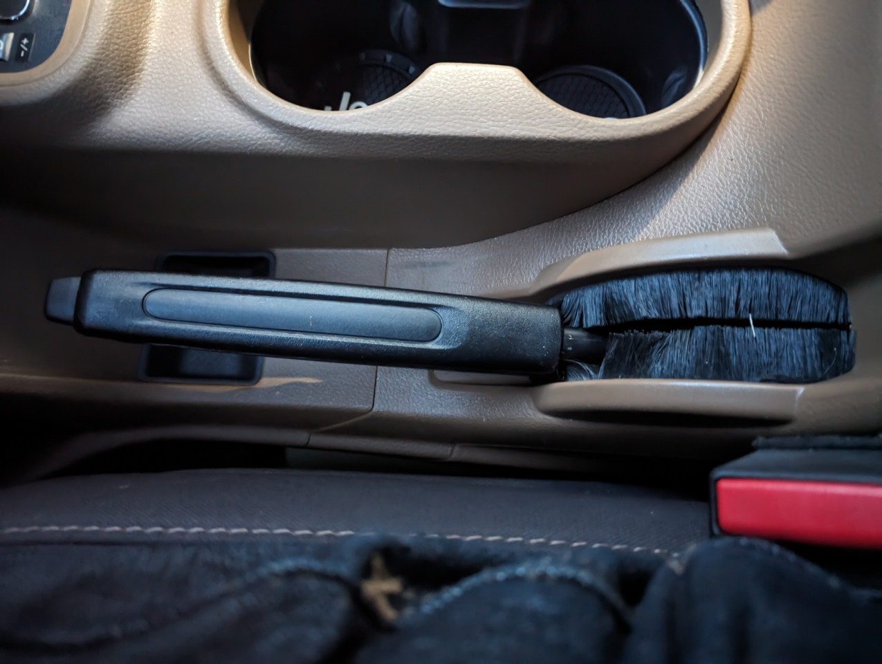 Jeep Wrangler Unlimited 4WD 4dr Sahara 2013