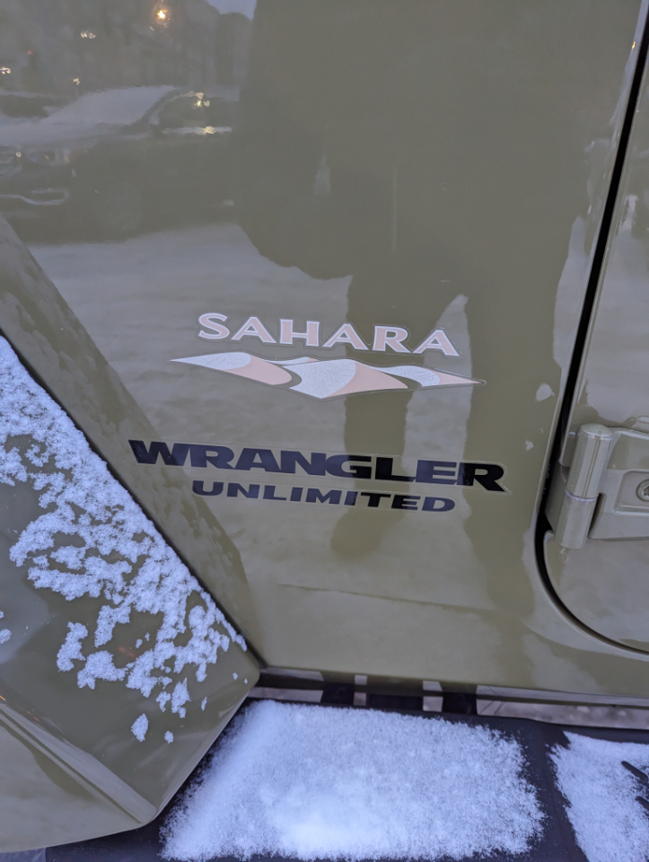 Jeep Wrangler Unlimited 4WD 4dr Sahara 2013