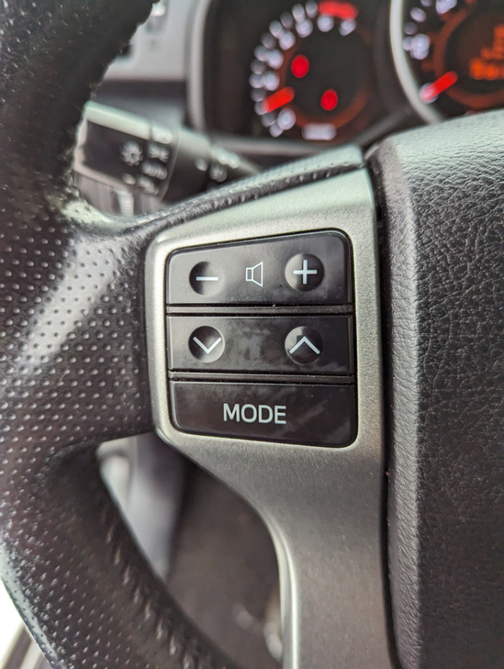 Toyota 4Runner 4WD 4dr V6 Limited (Natl) 2011