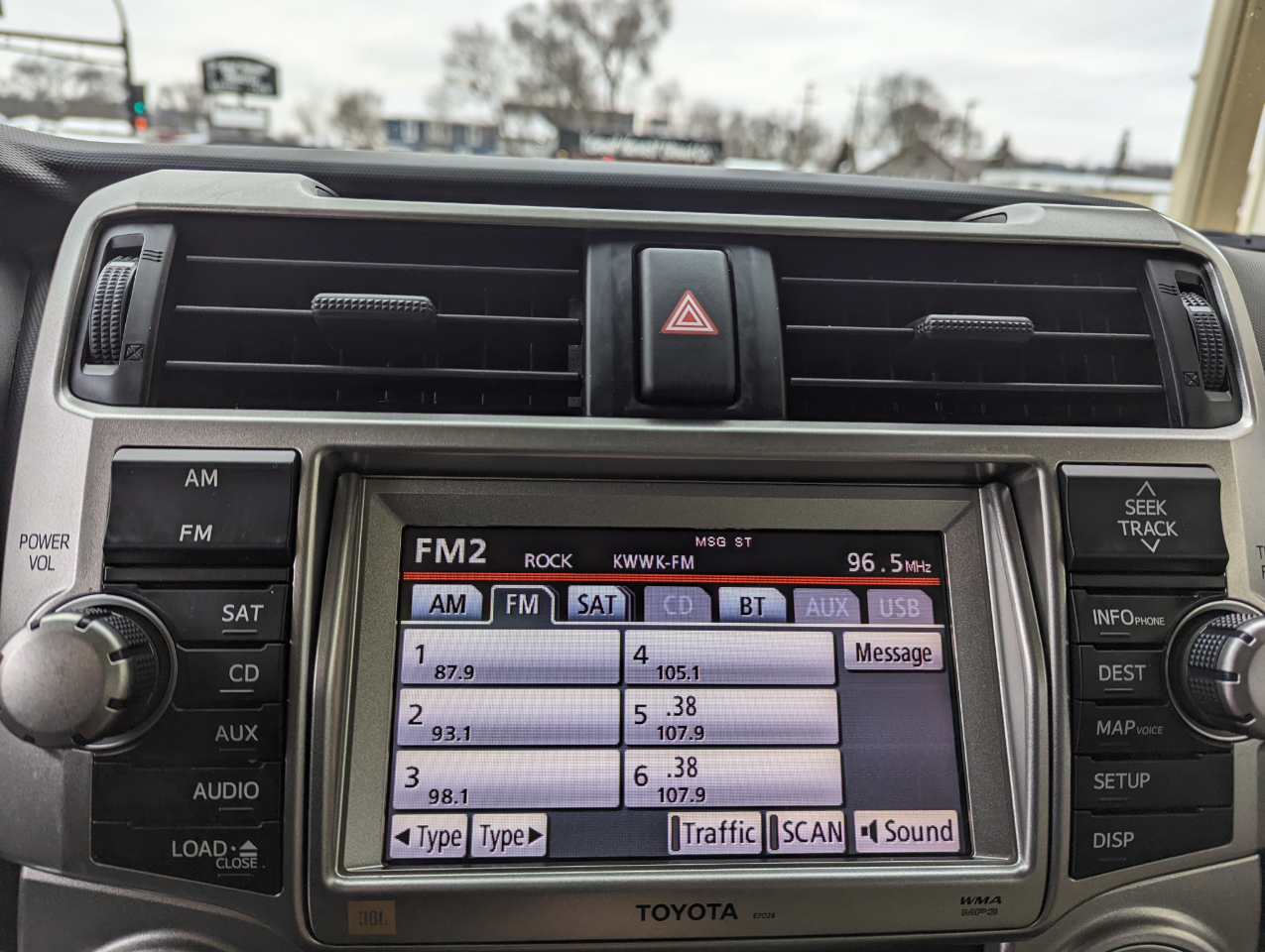 Toyota 4Runner 4WD 4dr V6 Limited (Natl) 2011