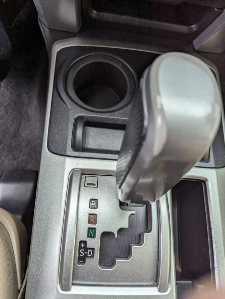 Toyota 4Runner 4WD 4dr V6 Limited (Natl) 2011