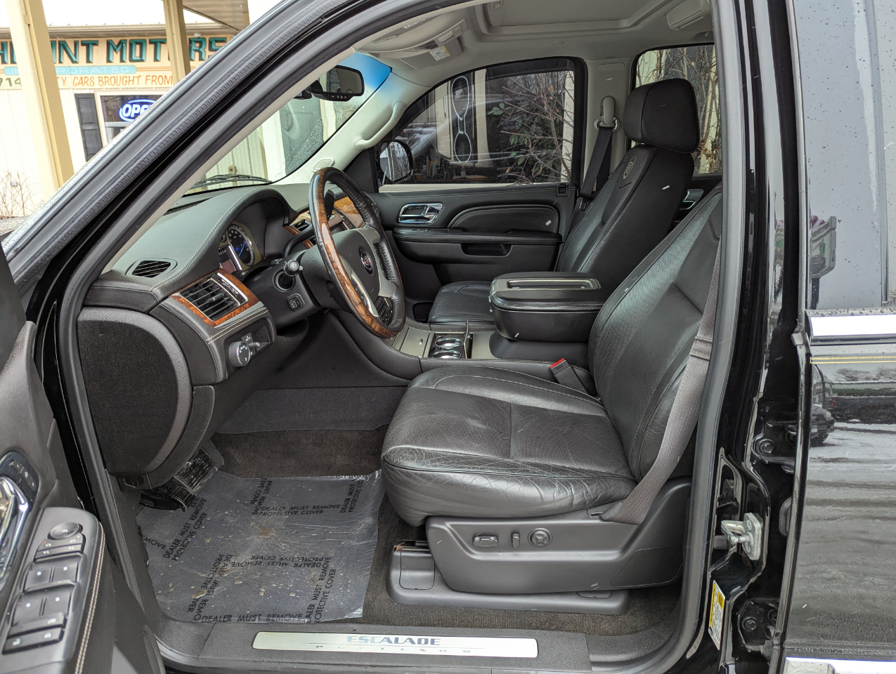 Cadillac Escalade AWD 4dr Platinum Edition 2013