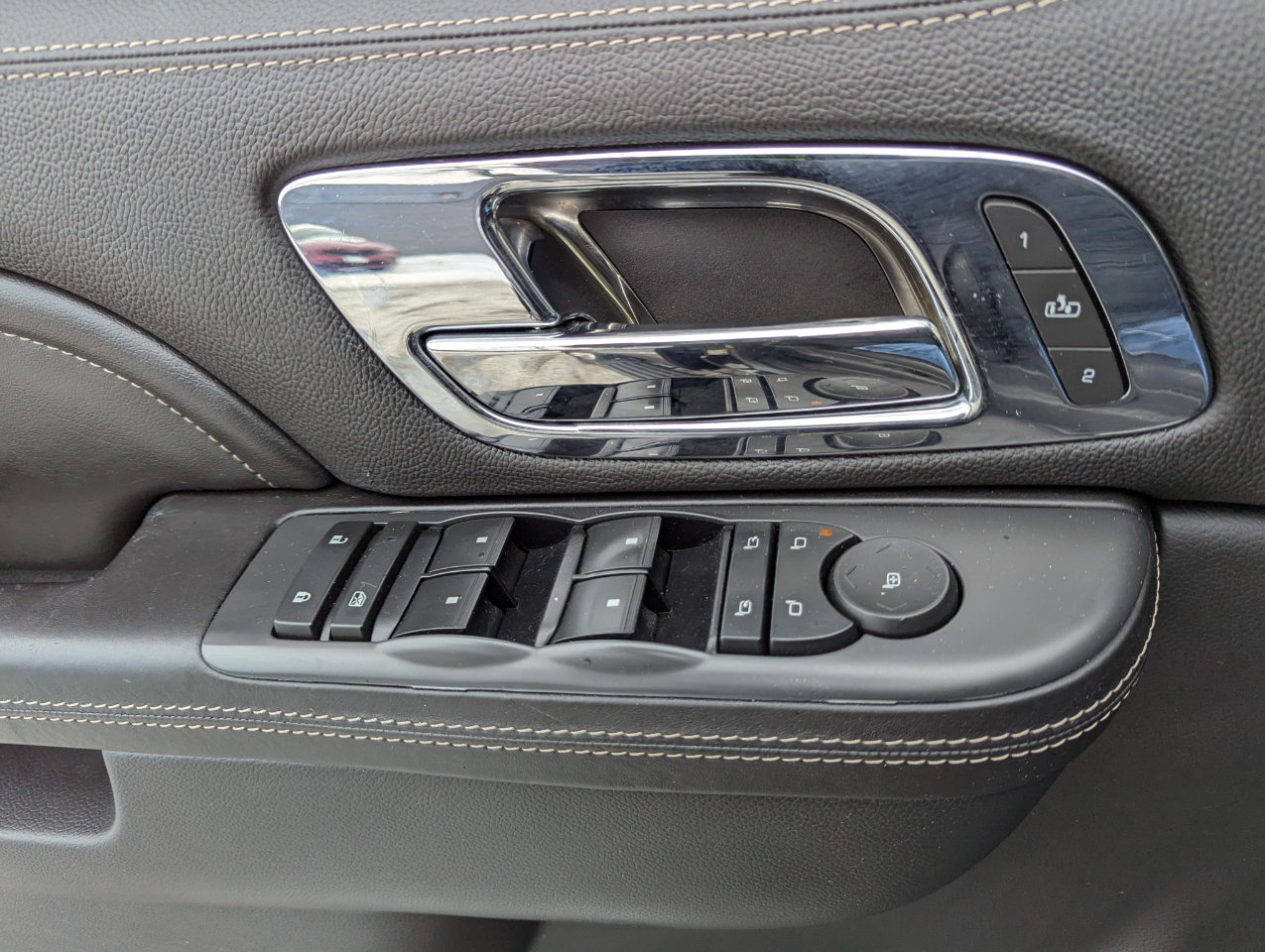 Cadillac Escalade AWD 4dr Platinum Edition 2013