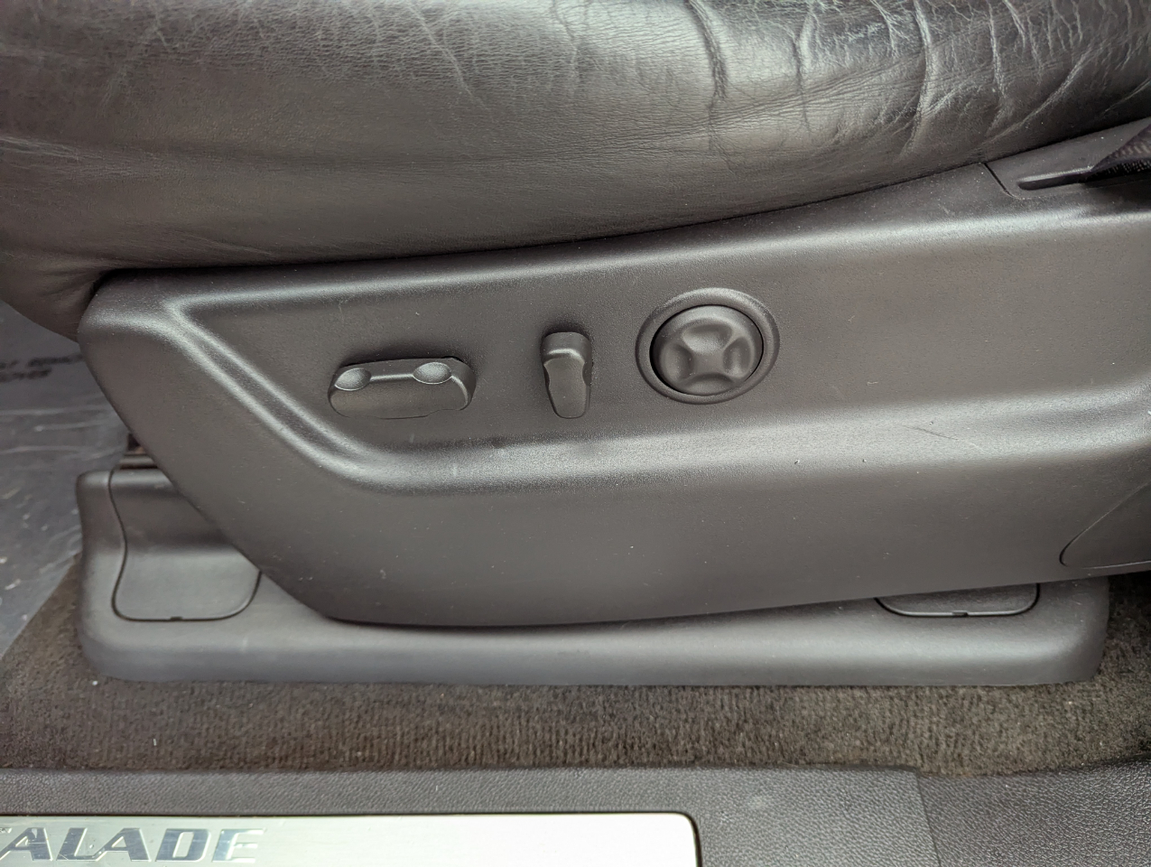 Cadillac Escalade AWD 4dr Platinum Edition 2013