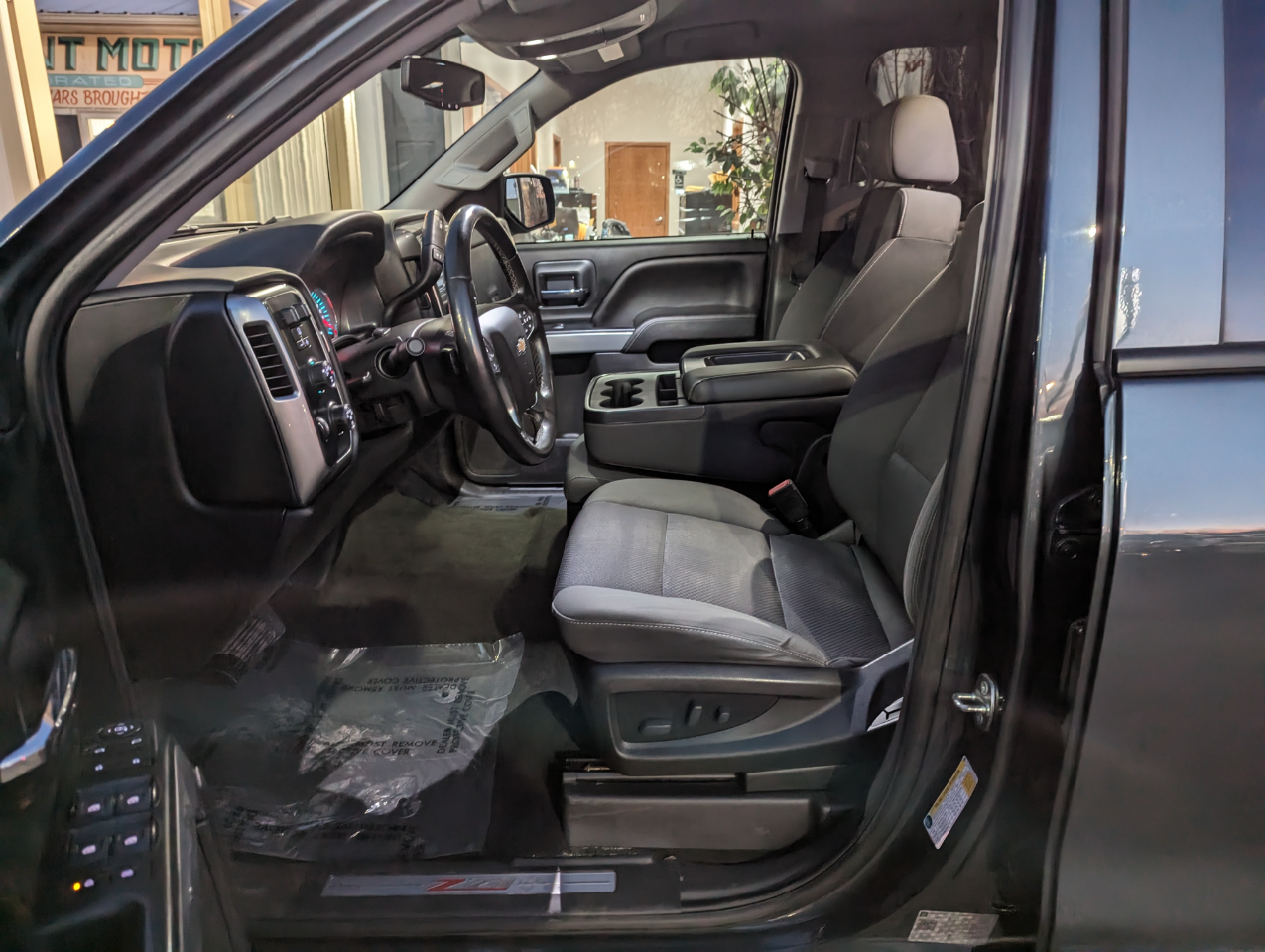 Chevrolet Silverado 1500 4WD Crew Cab 143.5" LT w/2LT 2018