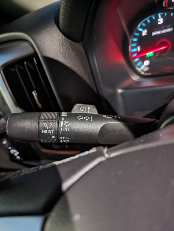 Chevrolet Silverado 1500 4WD Crew Cab 143.5" LT w/2LT 2018