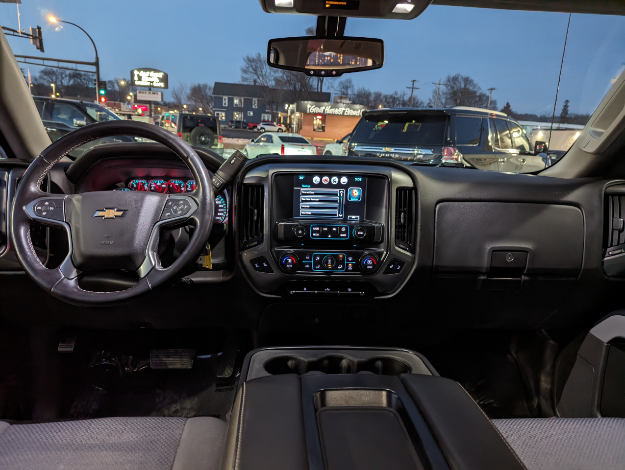 Chevrolet Silverado 1500 4WD Crew Cab 143.5" LT w/2LT 2018