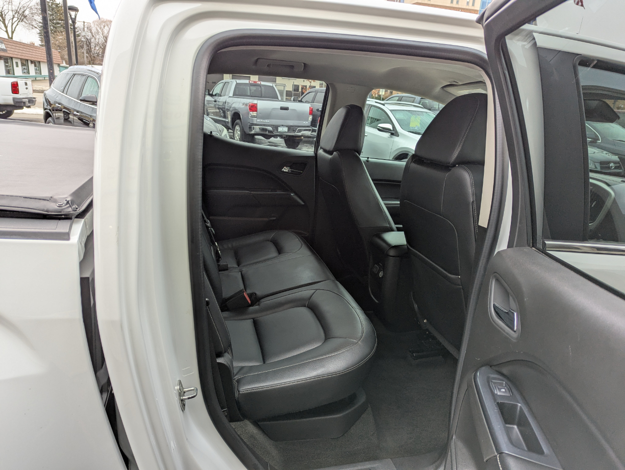 GMC Canyon 4WD Crew Cab 128.3" SLT 2015