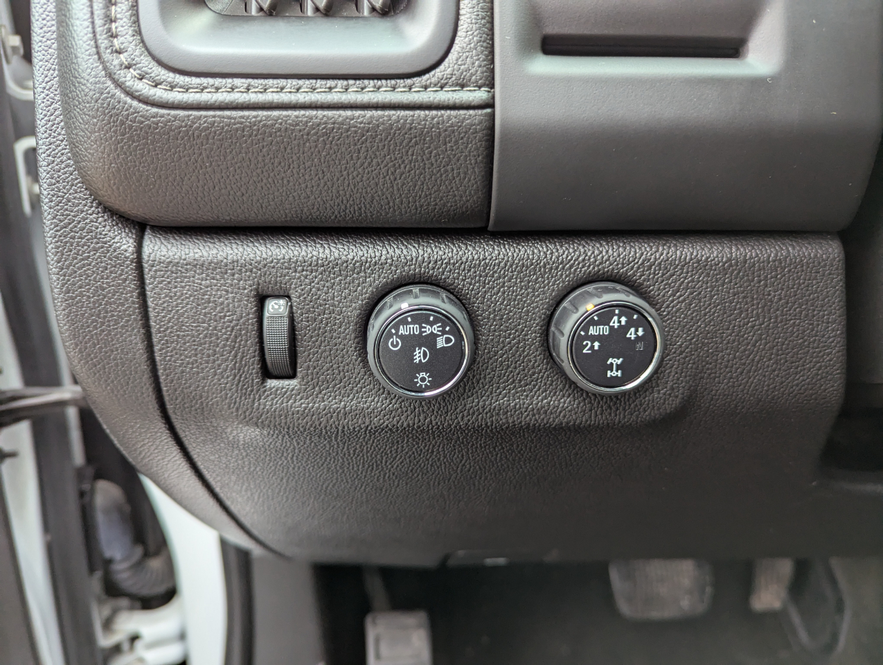 GMC Canyon 4WD Crew Cab 128.3" SLT 2015