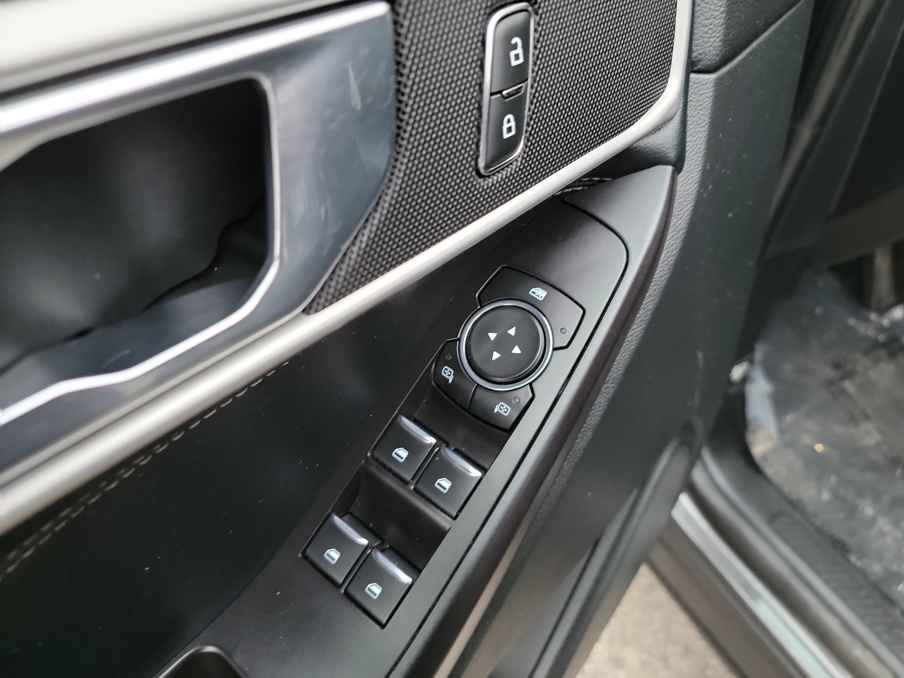 Ford Explorer XLT 4WD 2020