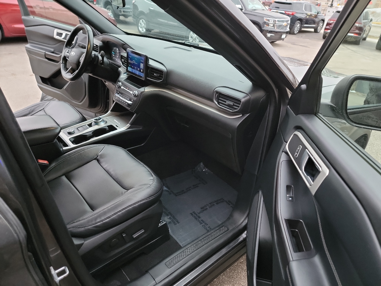 Ford Explorer XLT 4WD 2020