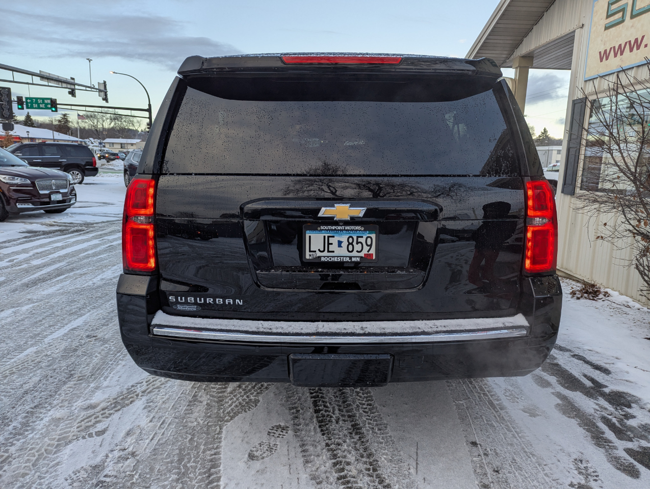 Chevrolet Suburban 4WD 4dr 1500 LTZ 2016