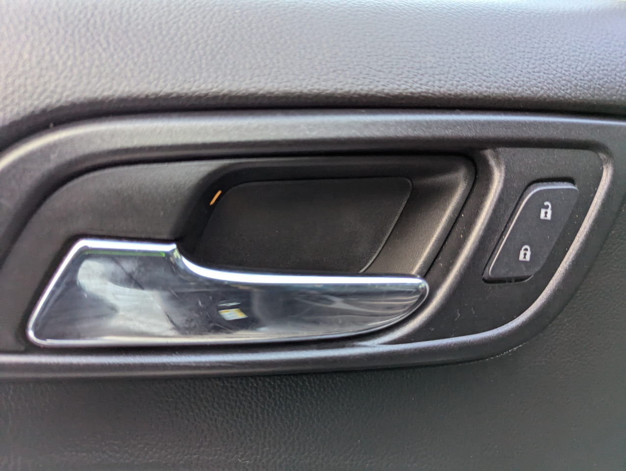 Chevrolet Suburban 4WD 4dr 1500 LTZ 2016