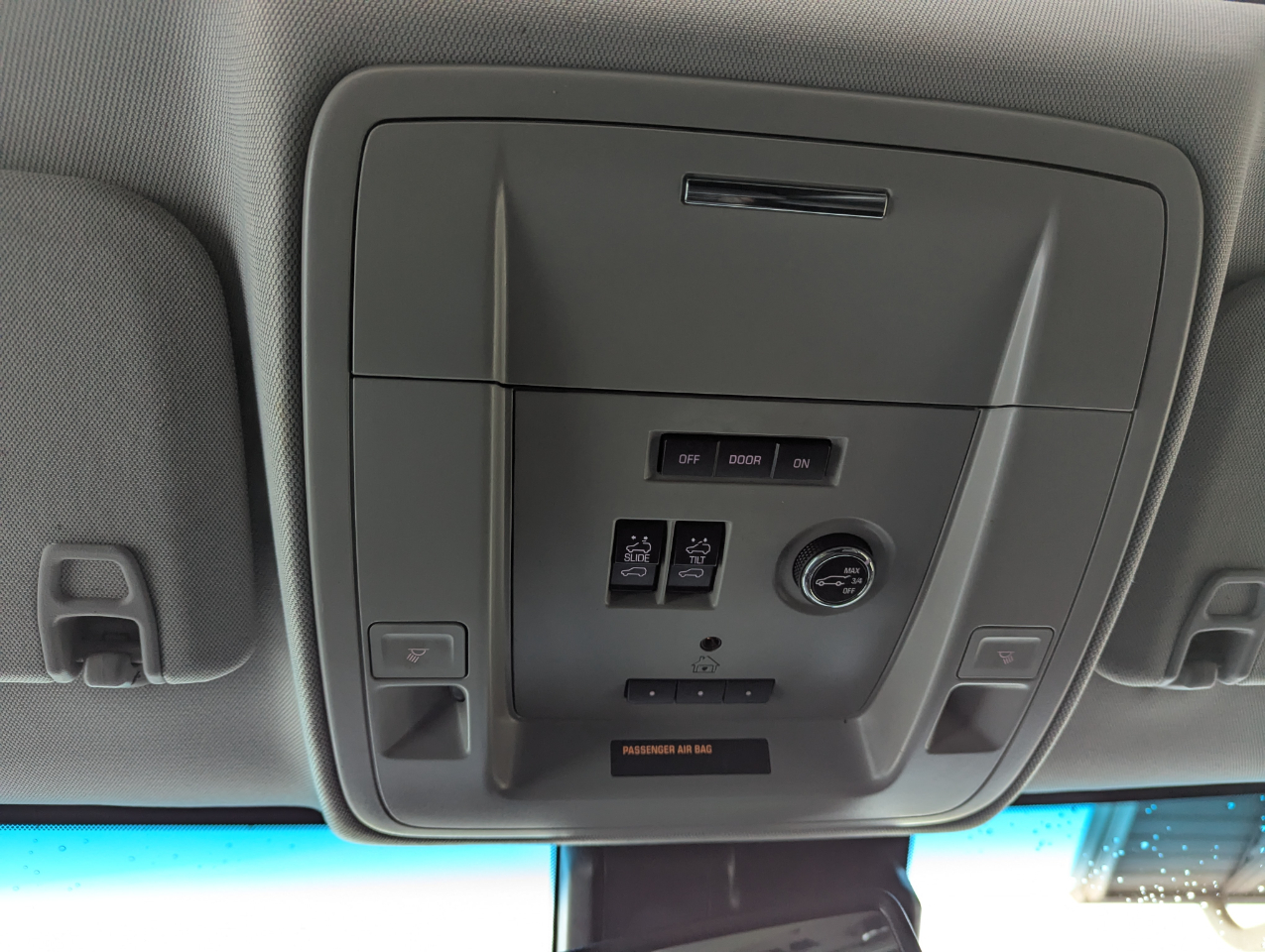 Chevrolet Suburban 4WD 4dr 1500 LTZ 2016