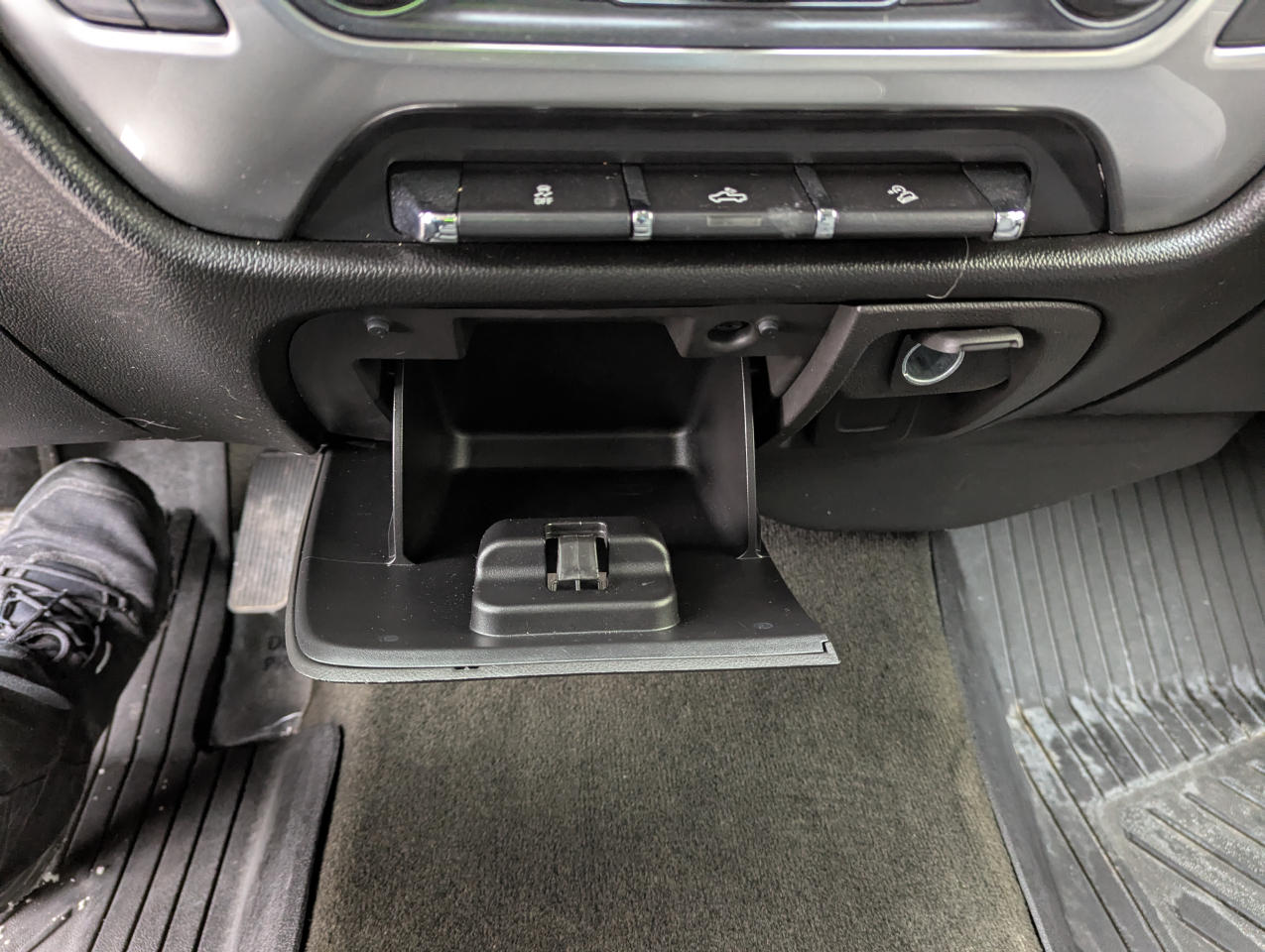 Chevrolet Silverado 1500 4WD Crew Cab 143.5" LT w/2LT 2017