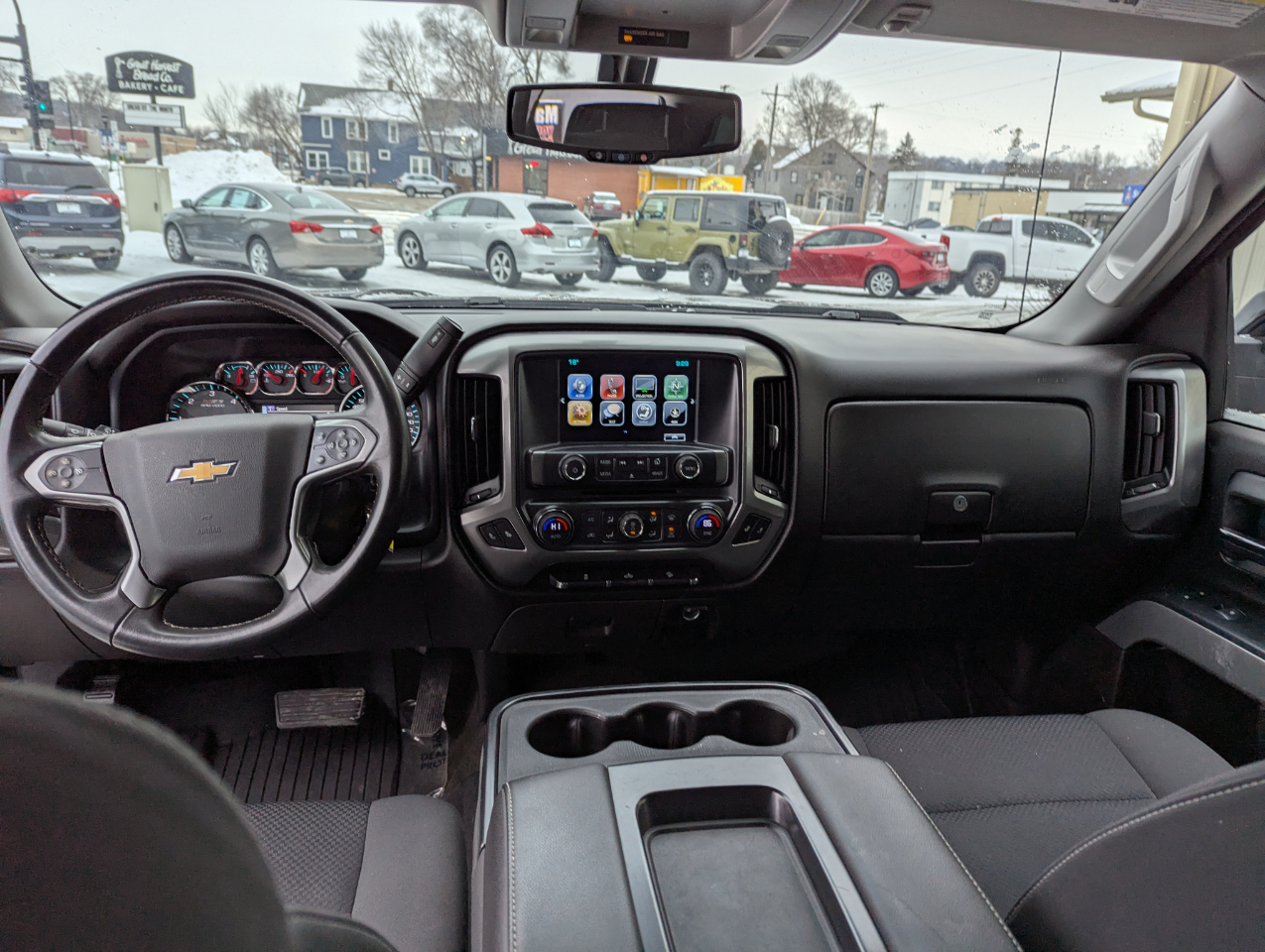 Chevrolet Silverado 1500 4WD Crew Cab 143.5" LT w/2LT 2017