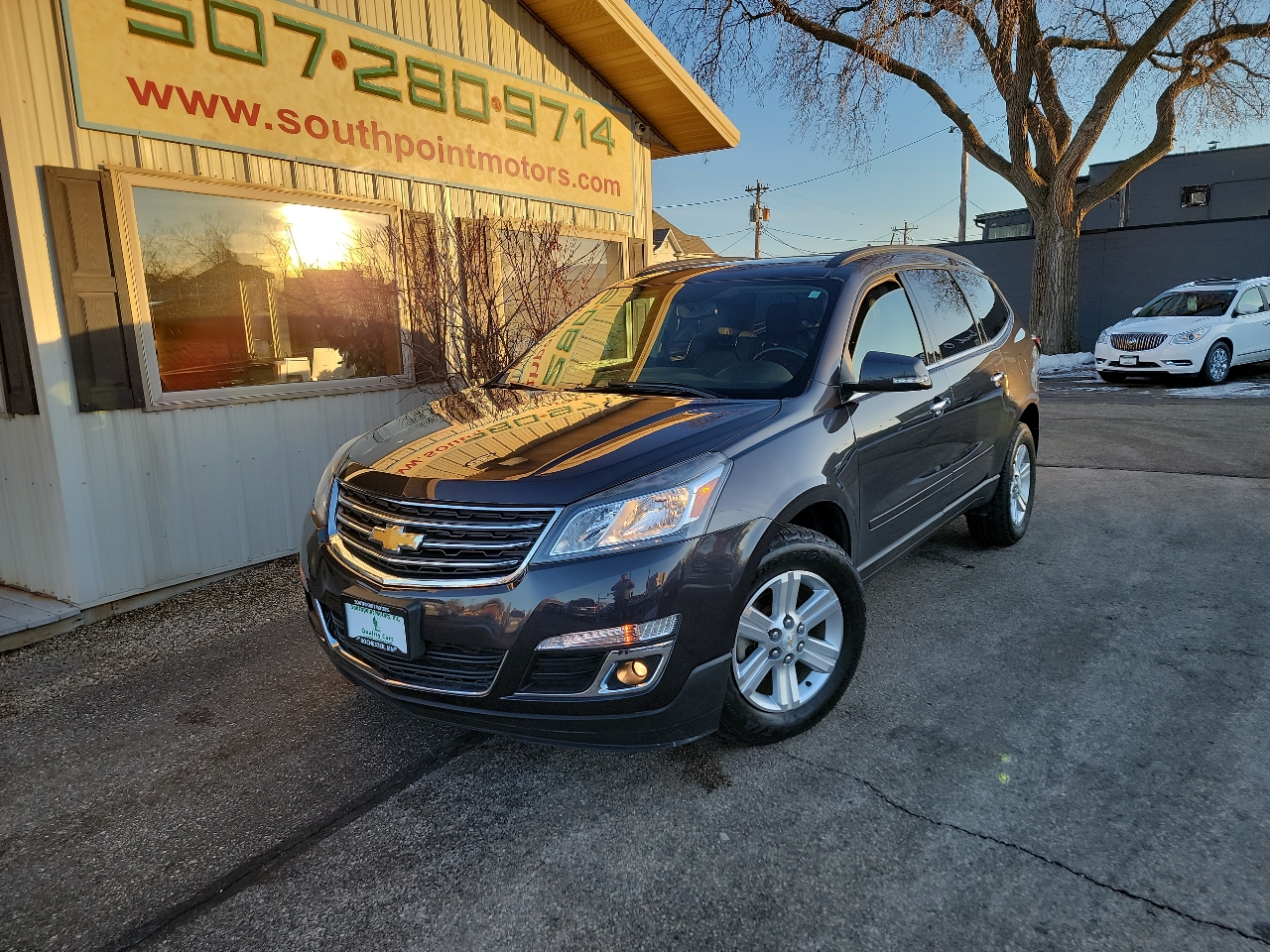 2013 Chevrolet Traverse AWD 4dr LT w/2LT