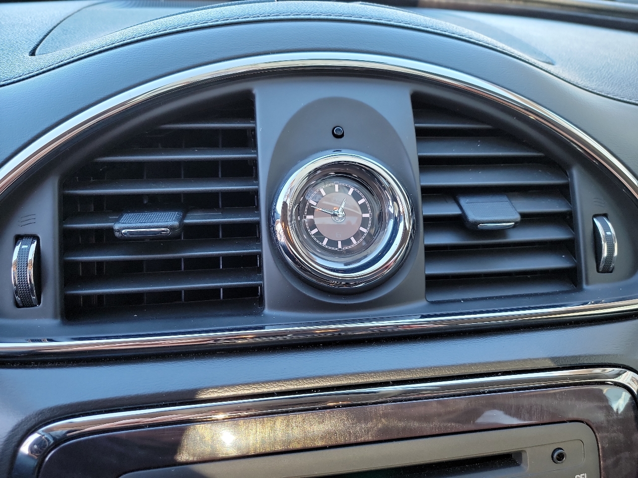 Buick Enclave AWD 4dr Premium 2017