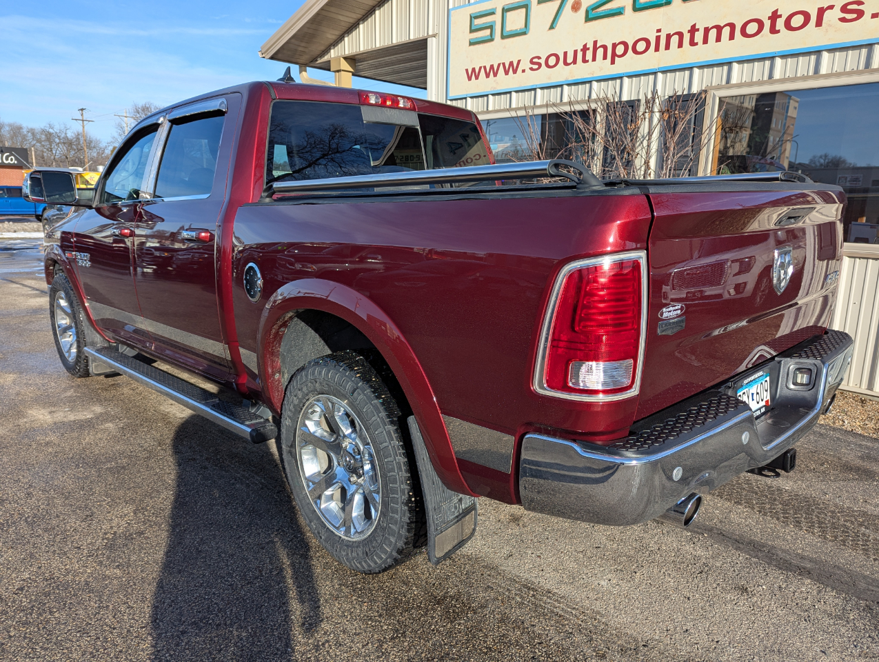 RAM 1500 Laramie 4x4 Crew Cab 5'7" Box 2017