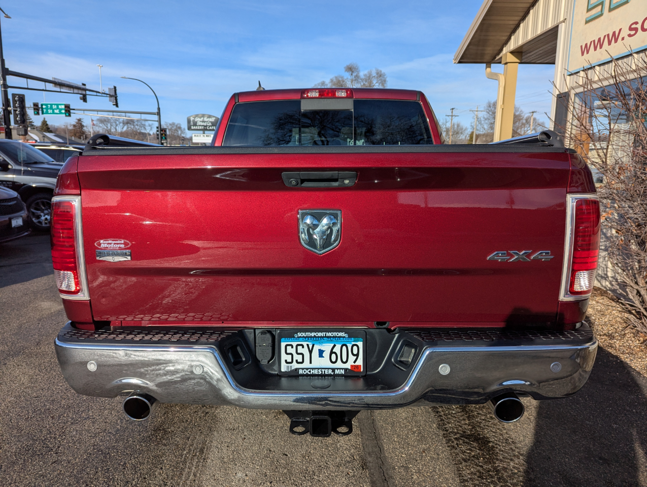 RAM 1500 Laramie 4x4 Crew Cab 5'7" Box 2017