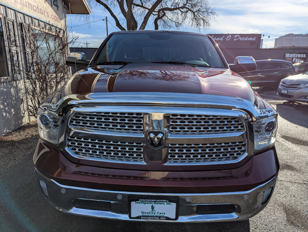 RAM 1500 Laramie 4x4 Crew Cab 5'7" Box 2017