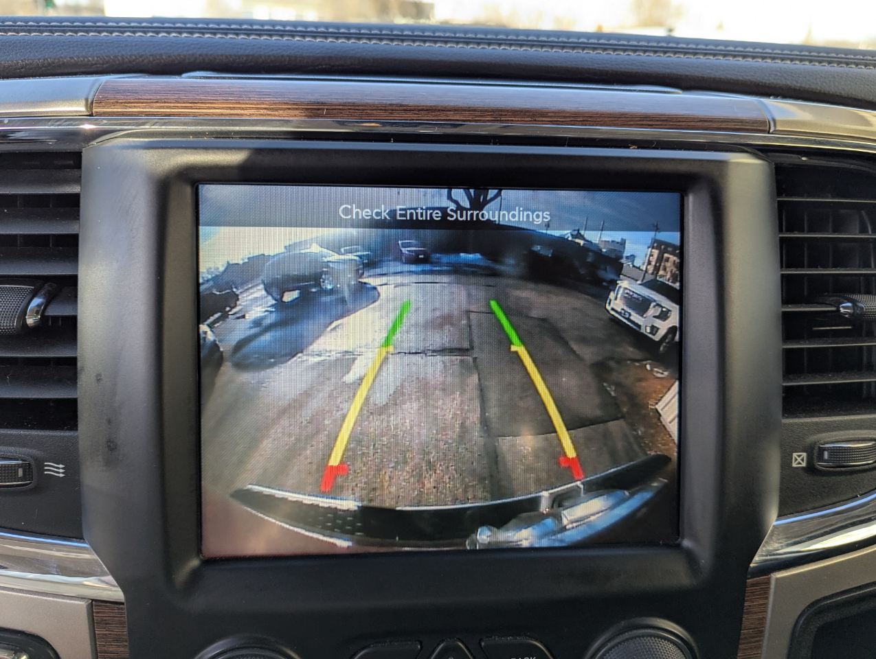 RAM 1500 Laramie 4x4 Crew Cab 5'7" Box 2017