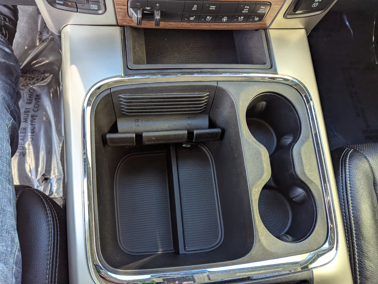 RAM 1500 Laramie 4x4 Crew Cab 5'7" Box 2017