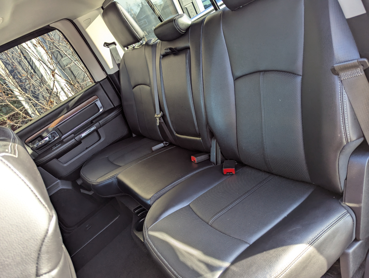 RAM 1500 Laramie 4x4 Crew Cab 5'7" Box 2017