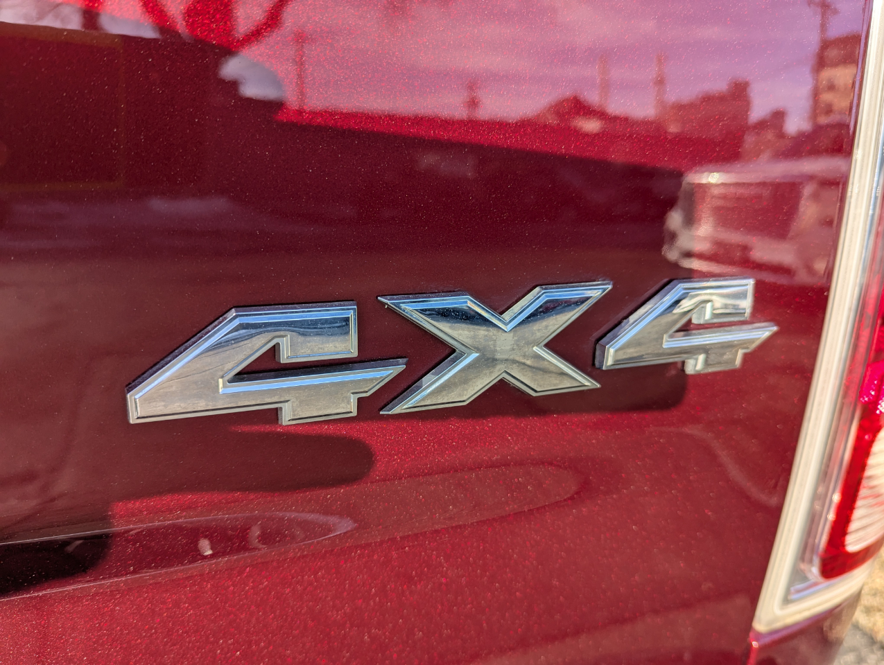 RAM 1500 Laramie 4x4 Crew Cab 5'7" Box 2017