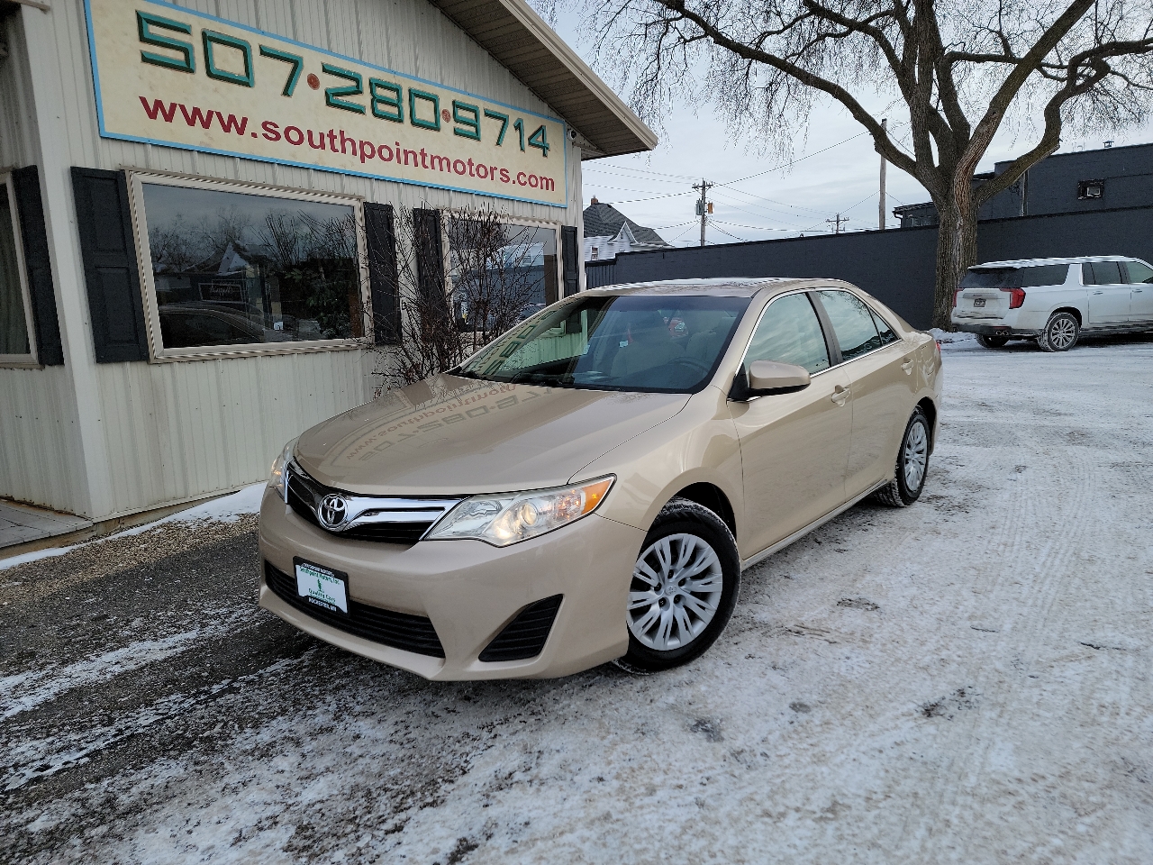 Toyota Camry 4dr Sdn I4 Auto LE (Natl) *Ltd Avail* 2012