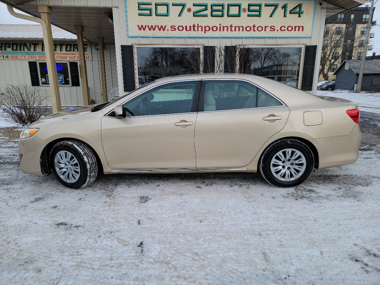 Toyota Camry 4dr Sdn I4 Auto LE (Natl) *Ltd Avail* 2012