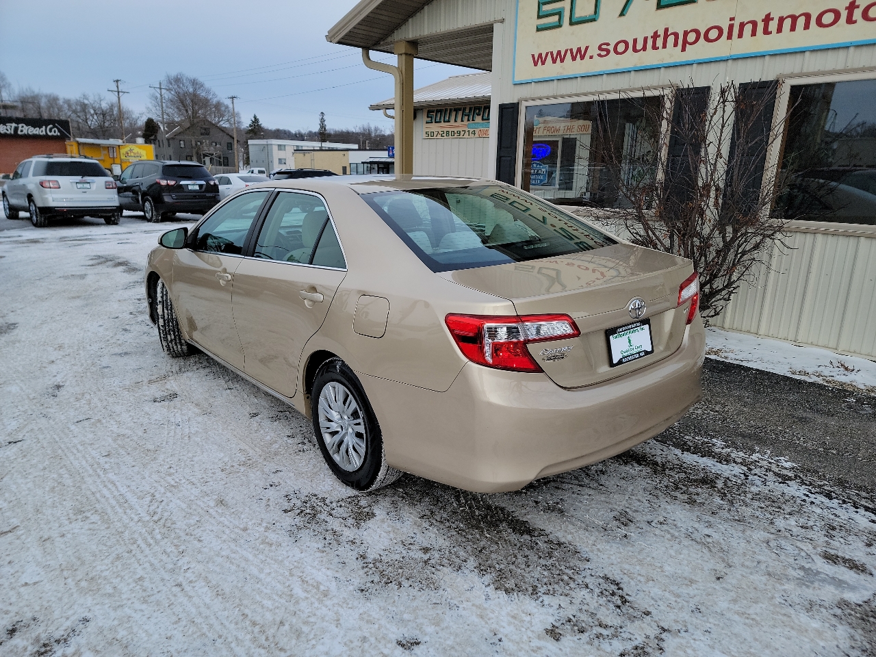 Toyota Camry 4dr Sdn I4 Auto LE (Natl) *Ltd Avail* 2012