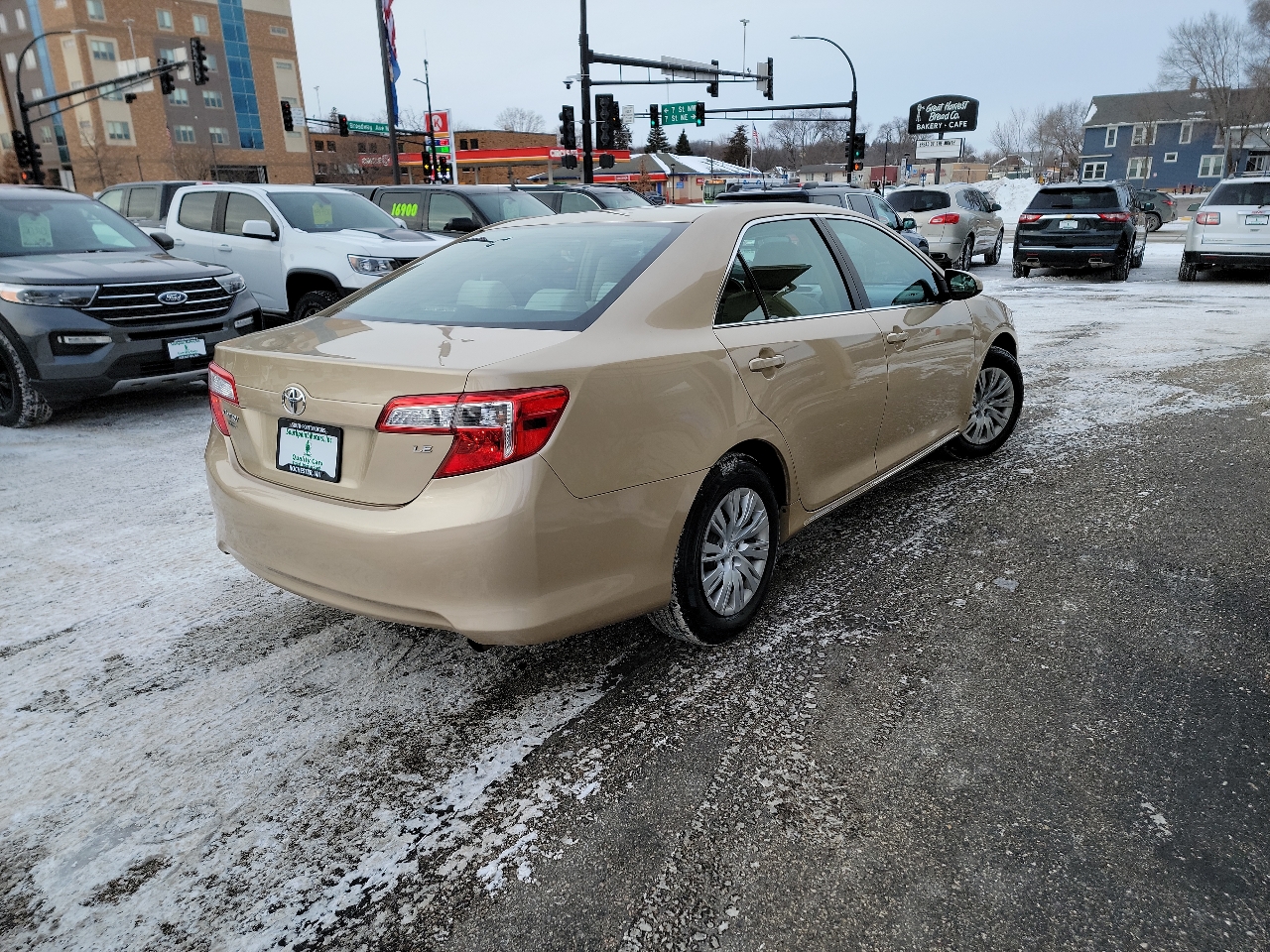 Toyota Camry 4dr Sdn I4 Auto LE (Natl) *Ltd Avail* 2012