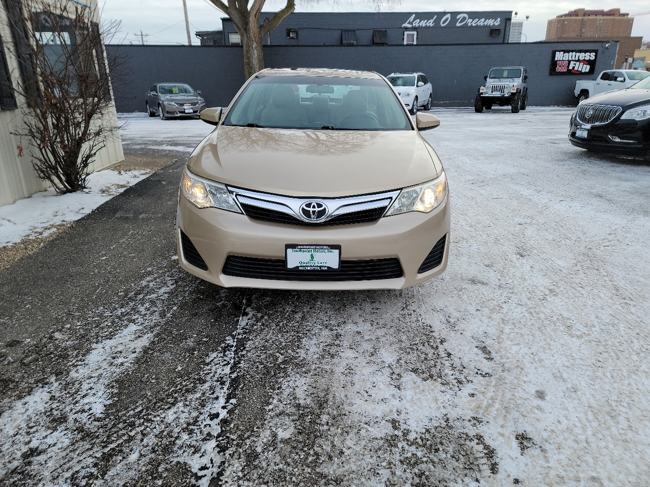 Toyota Camry 4dr Sdn I4 Auto LE (Natl) *Ltd Avail* 2012