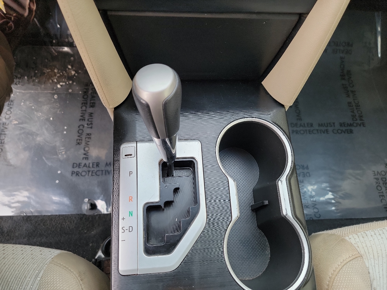 Toyota Camry 4dr Sdn I4 Auto LE (Natl) *Ltd Avail* 2012