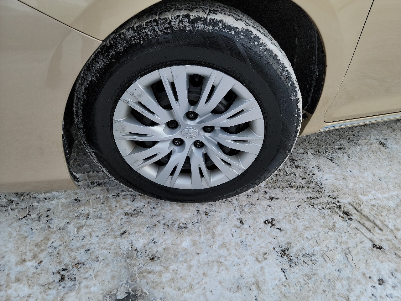 Toyota Camry 4dr Sdn I4 Auto LE (Natl) *Ltd Avail* 2012