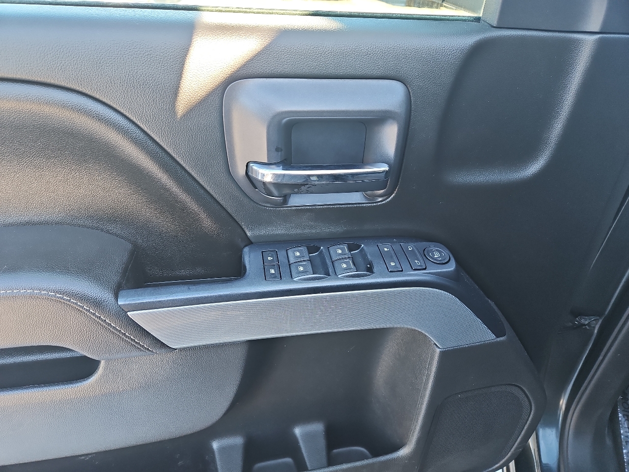 Chevrolet Silverado 1500 4WD Crew Cab 143.5" LT w/2LT 2017