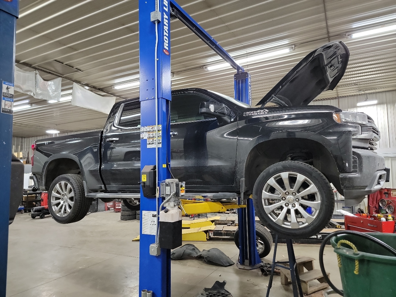 Chevrolet Silverado 1500 4WD Crew Cab 147" High Country 2021